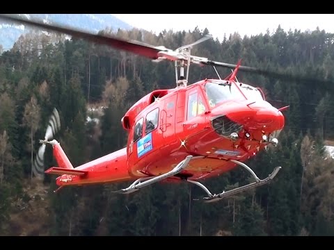Start und Start des Bell 212 Twin Huey-Triebwerks von der Basis von Karres Heli Austria