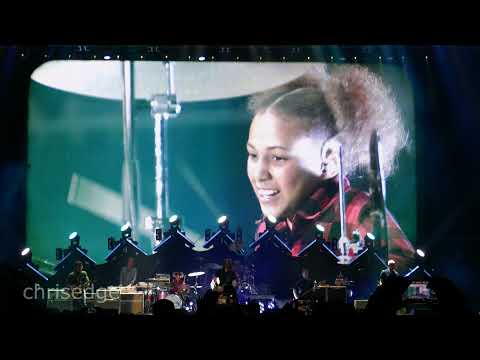 4K - Foo Fighters w/Nandi Bushell (HQ Audio) - Everlong & Nandi Intro - 2021-08-26 - The Forum