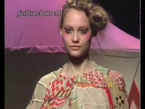 "Tsumori Chisato" Autumn Winter 10 11 Paris 1 of 3 pret a porter women by FashionChannel