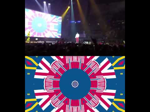 Jovanotti: "L'Ombelico del Mondo" (by Max Hattler)