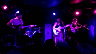 Fear Of Men - Waterfall