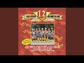 Reina De Reinas - Banda los Lagos - Topic Reina De Reinas