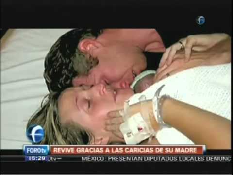 El Abrazo de su Madre le devolvio la vida a Bebe recien nacido