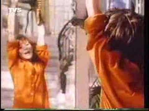 Anna Karina rocks out - "Roller Girl"