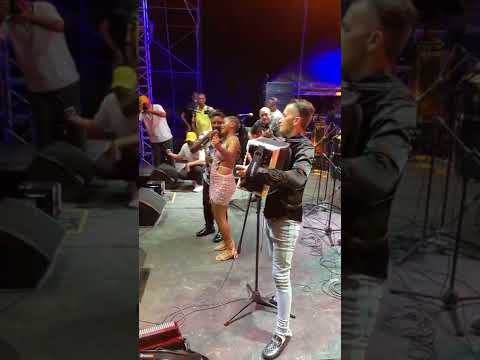 ME QUITO EL NOMBRE EN VIVO (ACOMPAÑANDO A SILVIO BRITO)