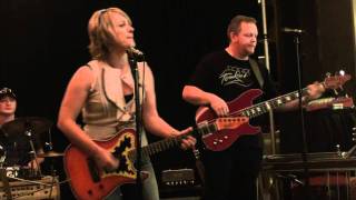 Sandra Humphries - Long Black Train