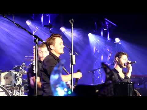 HD - Take That - Babe (live left side) @ Gasometer, Vienna, Austria 09.10.2015