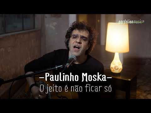 O Jeito É Não Ficar Só video