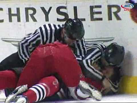 Richard Petiot vs Justin Abdelkader