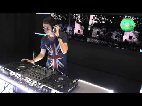 Live @ Radio Intense - Yura Moonlight (Peak Time 001)  03.07.2013