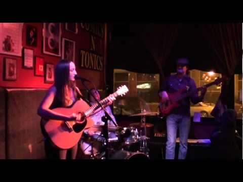 Leigh Evin McCullough & The Low Down - Mind Over Matter Live at Tonic Room