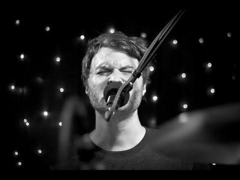 Video thumbnail for Falling (In Dreams)