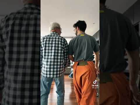 Tiktok Camilo Bailando Ropa Cara con su papá