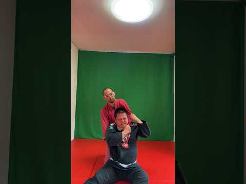 【柔術】逃げ方シリーズ『送り襟締め』#shorts #jiujitsu #bjj #柔術 #逃げ方 #escape #ブラジリアン柔術 #グレイシー柔術 #mjjlab