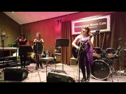 Rorie Kelly - Supermoon (Live at the Homegrown Music Cafe)
