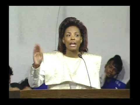 Iona Locke - Wisdom And A Fool