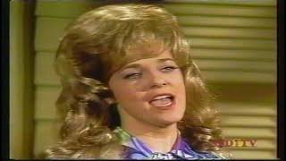 Connie Smith - “Seattle”/“You and Your Sweet Love” (Hee Haw 1970)