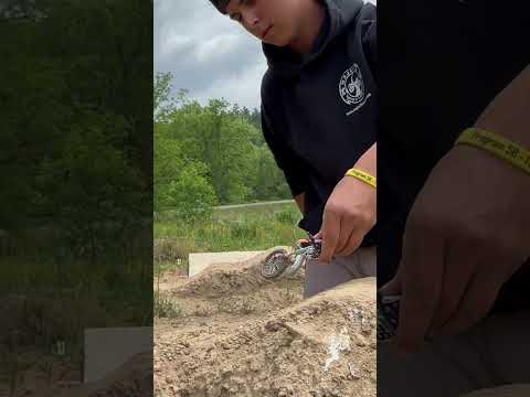 WORLDS CRAZIES TOY DIRT BIKE SCRUB!? #dirtbikes #mxracing #automobile #mx #dirt #toys #mxbike #bike