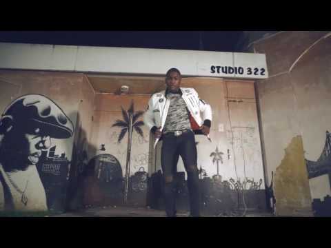 Danik - T'es Quelqu'un (Clip Officiel)