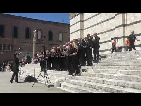 SIENA - FESTA DELLE REPUBBLICA, INNO ALLA GIOIA