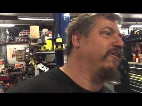 download lagu mp3 mp4 Tom Smith Misfit Garage Weight Loss, download lagu Tom Smith Misfit Garage Weight Loss gratis, unduh video klip Tom Smith Misfit Garage Weight Loss