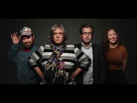 Den Korte Radioavis - Sammenklip af alt med "Ingen Panik" med dertilhørende Kulturkanyle