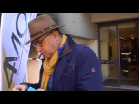 2017-02-11 FIRENZE - INCENDIO IN UNO STABILE, EVACUATI CINQUE PIANI