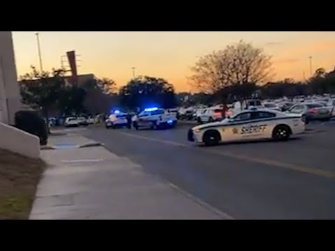 Shoppers Escorted From Jacksonville Mall Following Debunked Rumours of an Active Shooter