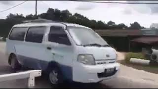 Download lagu the real upin ipin balik kampung mp3