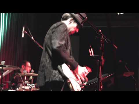 Lights out - Alex Zilinski Trio  (feat. Gerhard Vorauer)