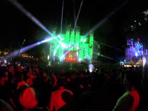 Wankelmut drop Traumer - Cyclo | LoveFest 2015 | bgdgrotto.com