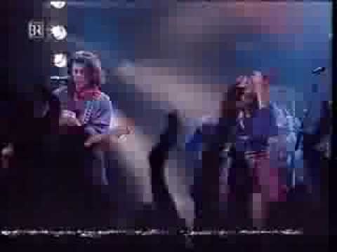 HOOTERS - Johnny B - concert live in germany 1993 their best and one and only good performance