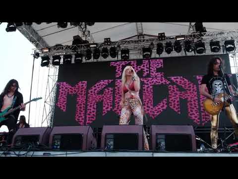 Ayrı Dünyalar ( Live @ Kuşadası Gençlik Festivali 2018)