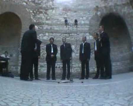 Klapa Šušur - Nemoj šiti stara majko