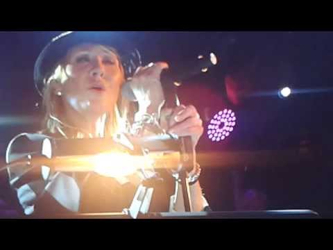 Lulu - In My Life (Under The Bridge, London - October 2013)