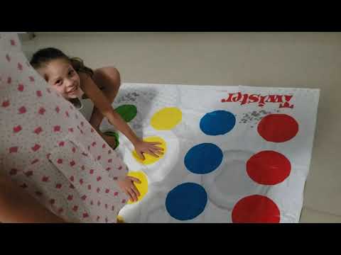 Jogando twister ▶7:46    