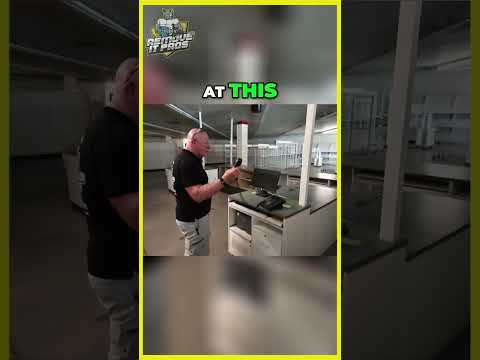 Metal Frame Recycling: Demolition and Dumpster Dive! #shorts