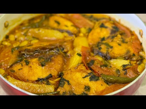 Bangladeshi beens with fish curry recipe