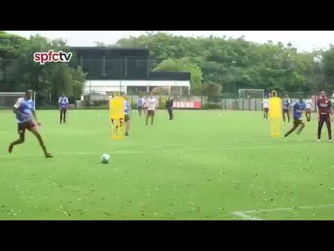 Brenner da chapéu em Sidão e faz golaço no treino !