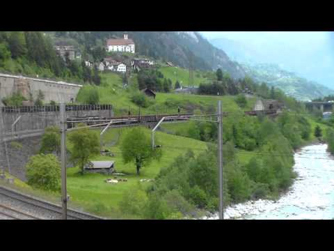 LINEA DEL GOTTARDO LOCOMOTIVE STORICHE SVIZZERE CON CARRI MERCI FS. WASSEN (CH) 2 - 6 - 2014.