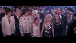 Angus Thongs And Perfect Snogging BLOOPER(at 00:43)