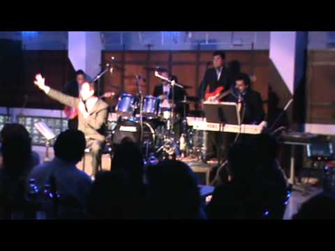 Alex Morales y Los Trotamundos - Ella ya me olvidó