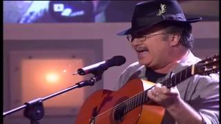 Romero Sanjuán canta las sevillanas "Pasa la vida" | Flamenco en Canal Sur