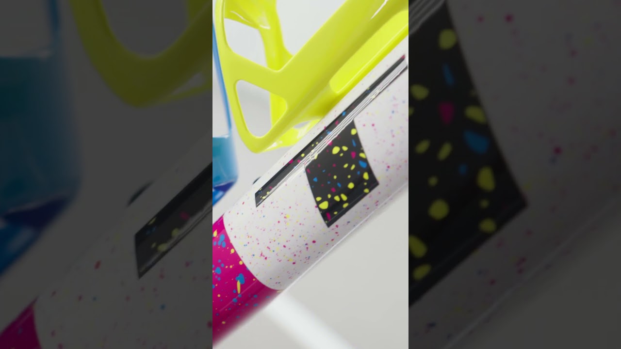 🎨 名前なんていらない、それがICON。ツール・ド・フランス・ファムでお披露目された、全く新しいProject One ICON「Untitled No. 25」。#トレック #projectone