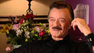 Robert Goulet - Robert Goulet Interview - 8/12/2000 - Newport Jazz Festival (Official)
