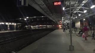 preview picture of video 'New LHB Look of 12459 - New Delhi - Amritsar Superfast Express'