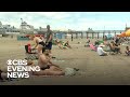 U.S. COVID-19 death toll nears 100,000 as millions celebate Memorial Day U.S. COVID-19 death toll nears 100,000 as millions celebate Memorial Day
