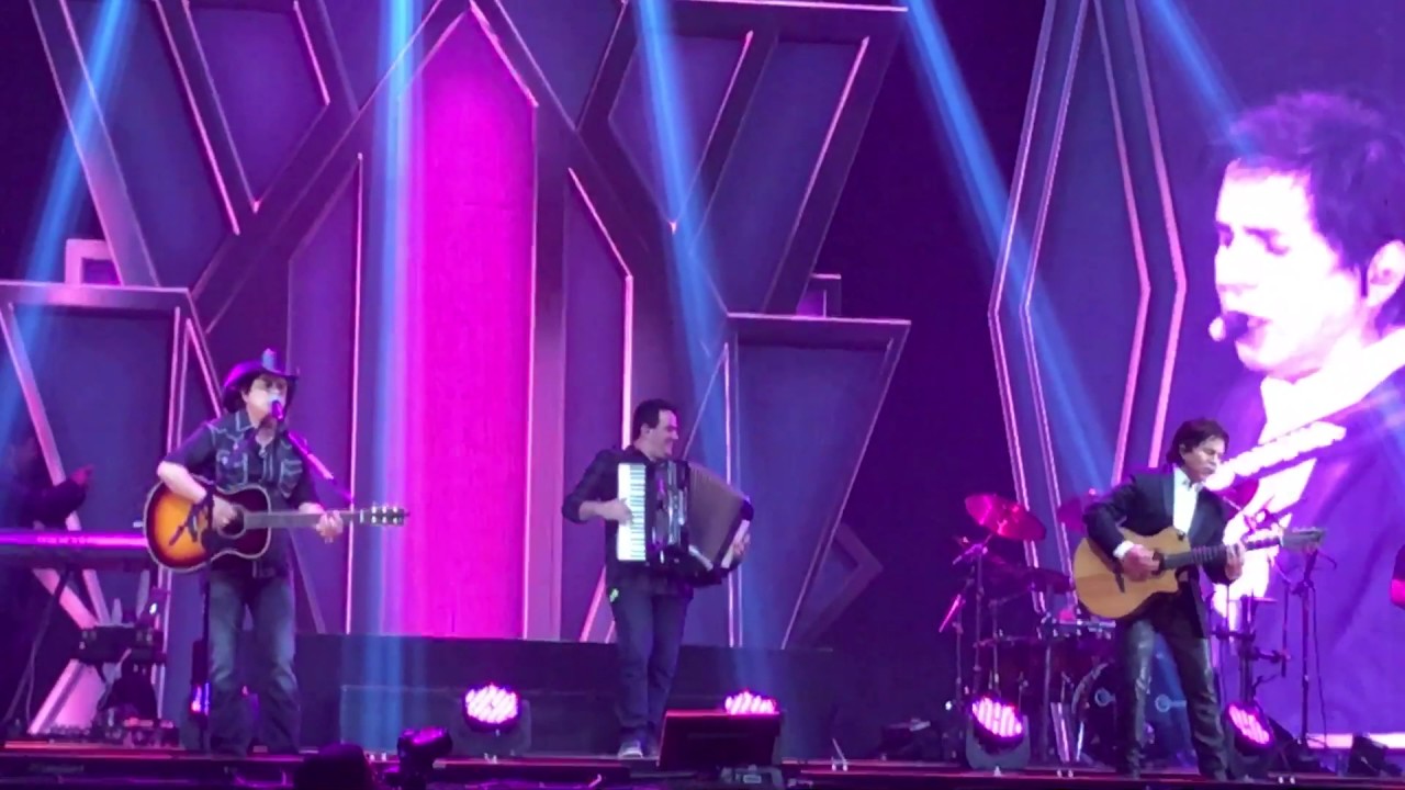 Chitãozinho e xororó no espaço das Américas 24/06