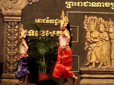 Khmer Dancers - Robam Tep Apsara