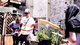 Vaguess - Can Complain (Live on PressureDrop.tv)